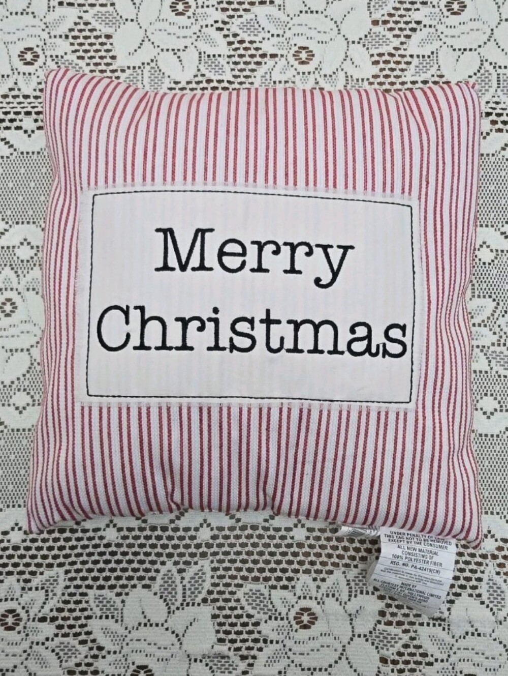 NEW Merry Christmas 16x16 Throw Pillow Decorative Holiday Seasonal Red Cream